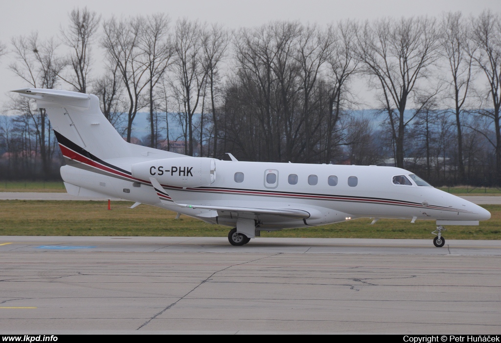 NetJets Europe – Embraer EMB-505 Phenom 300 CS-PHK