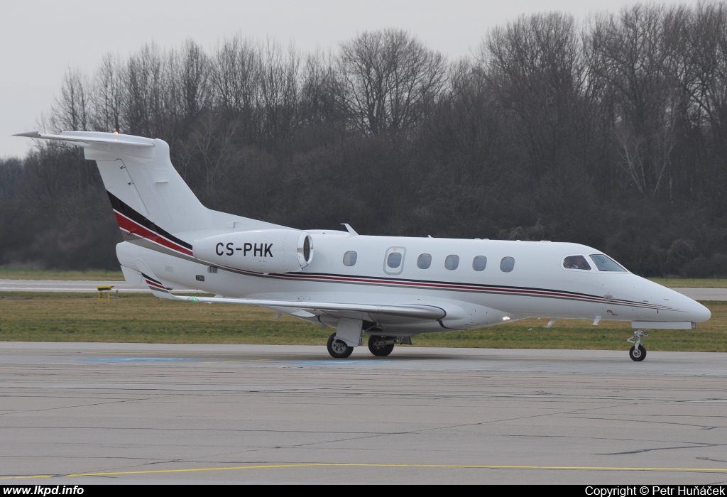 NetJets Europe – Embraer EMB-505 Phenom 300 CS-PHK