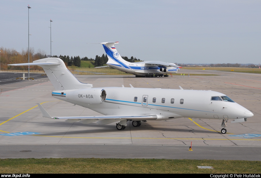 CTR Group – Bombardier BD-100-1A10 Challenger 300 OK-AOA