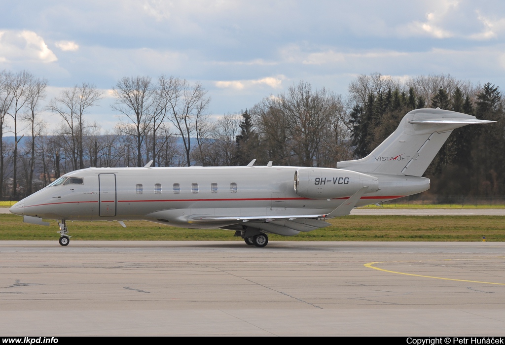 VistaJet – Bombardier BD-100-1A10 Challenger 350 9H-VCG