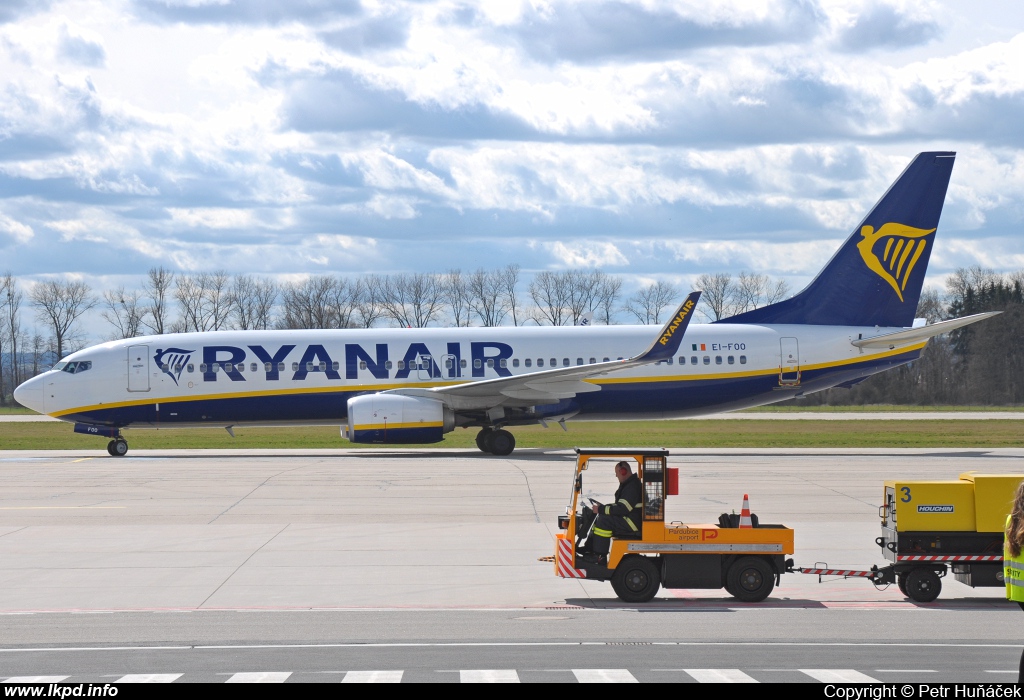 Ryanair – Boeing B737-8AS EI-FOO