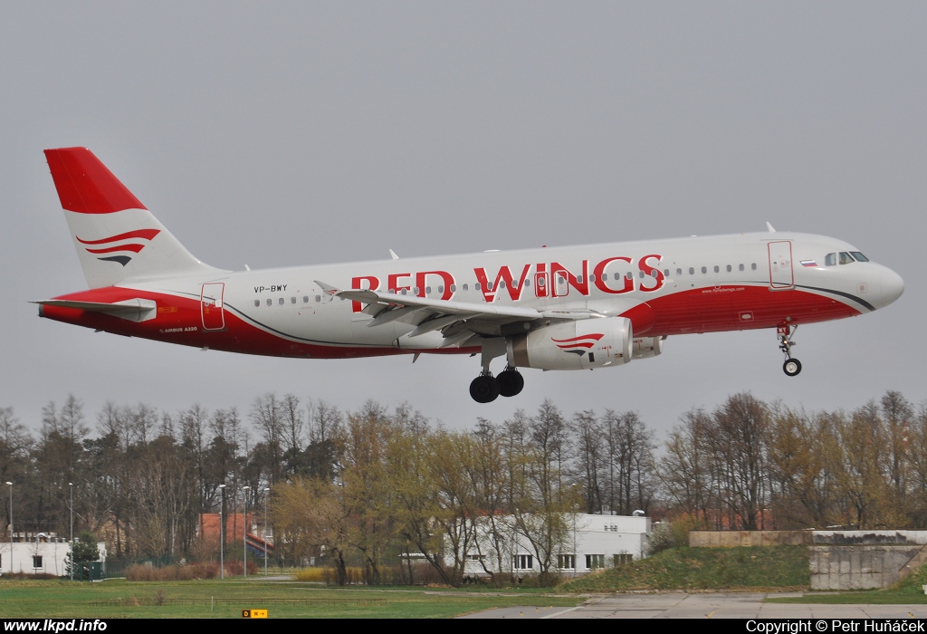 Red Wings – Airbus A320-232 VP-BWY