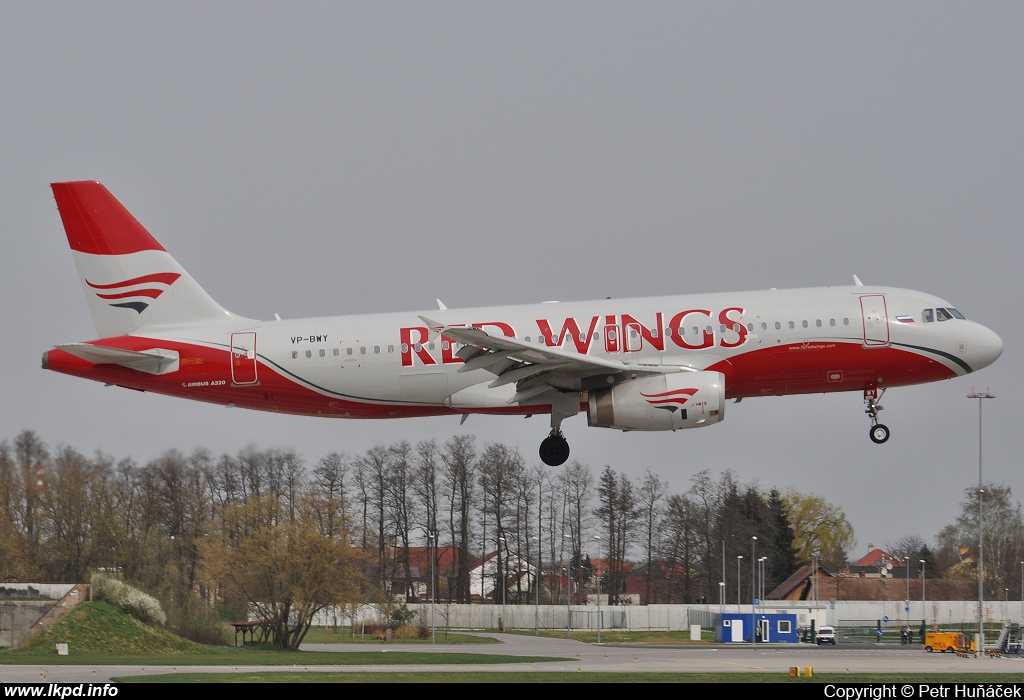 Red Wings – Airbus A320-232 VP-BWY