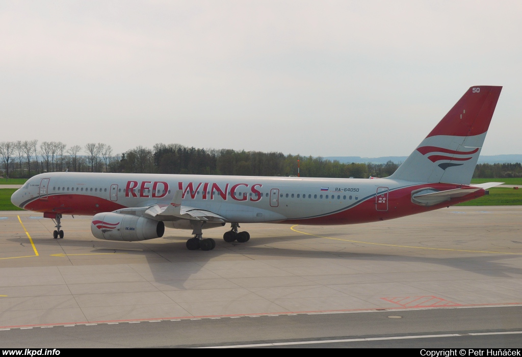 Red Wings – Tupolev TU-204-100V RA-64050