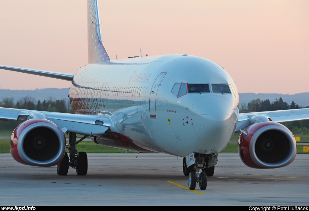 Rossia – Boeing B737-8LJ VP-BGQ