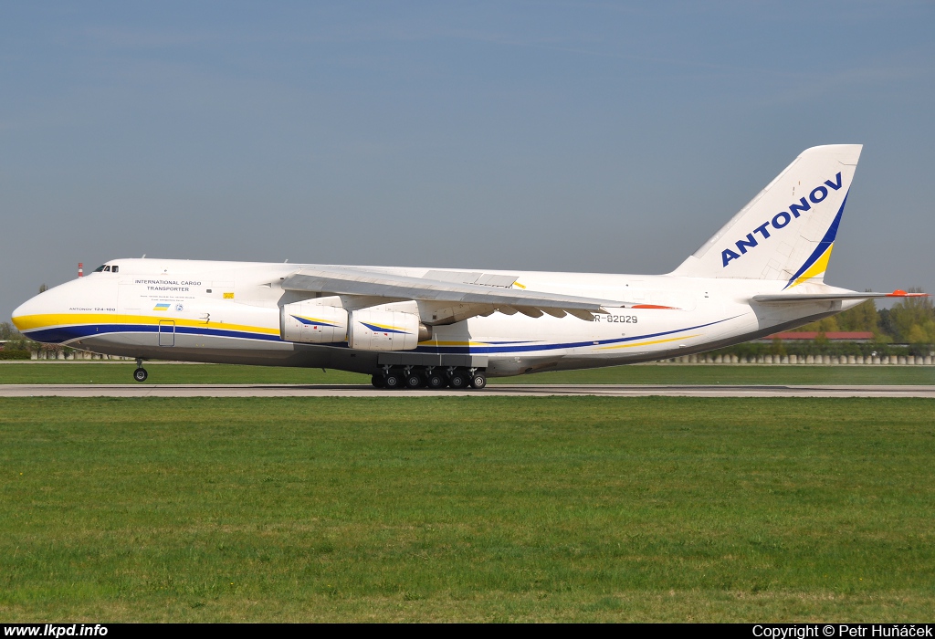 Antonov Design Bureau – Antonov AN-124-100 UR-82029