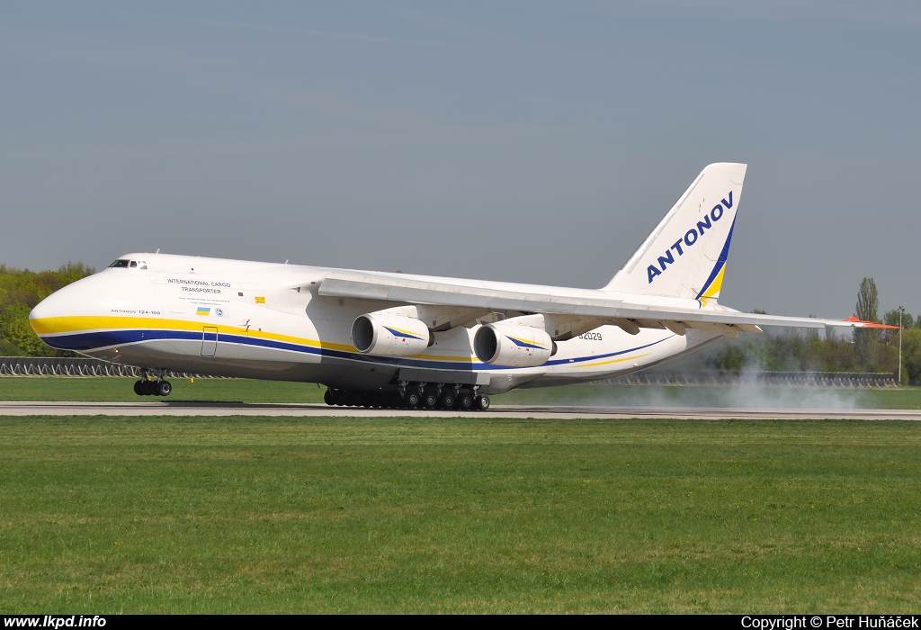 Antonov Design Bureau – Antonov AN-124-100 UR-82029