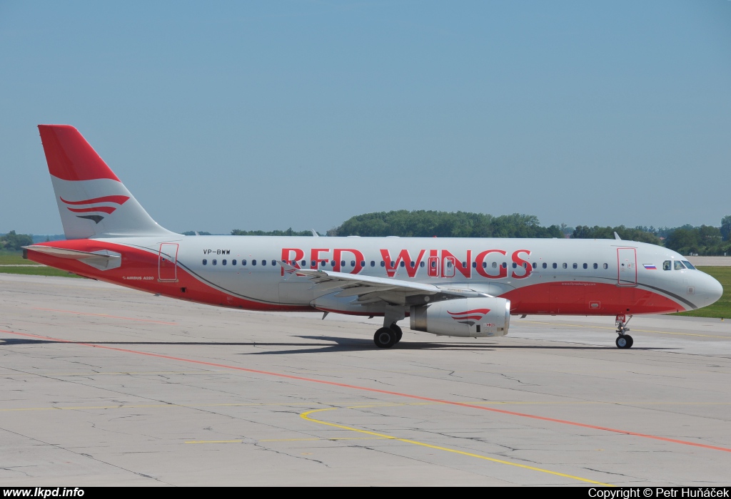 Red Wings – Airbus A320-232 VP-BWW