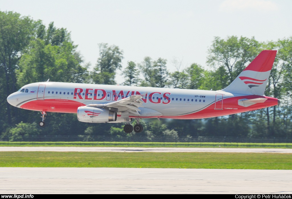 Red Wings – Airbus A320-232 VP-BWW