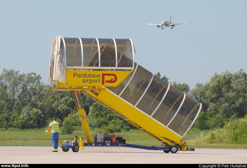 Red Wings – Airbus A320-232 VP-BWW