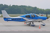 Private/Soukrom – Cirrus SR22 T N662DP