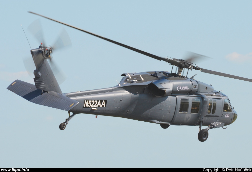 Private/Soukrom – Sikorsky UH-60A(C) Black Hawk (S-70A) N522AA