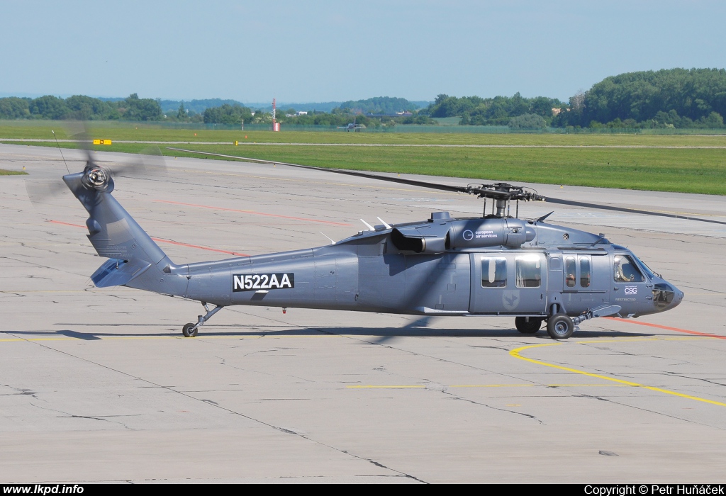 Private/Soukrom – Sikorsky UH-60A(C) Black Hawk (S-70A) N522AA