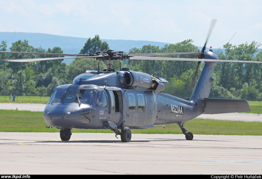 Private/Soukrom – Sikorsky UH-60A(C) Black Hawk (S-70A) N522AA