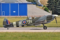 Private/Soukrom – Supermarine 361 Spitfire LF16E G-MXVI