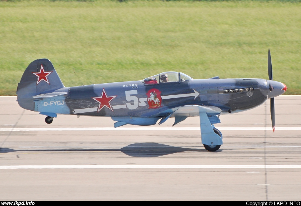 Private/Soukrom – Yakovlev YAK-3UA D-FYGJ