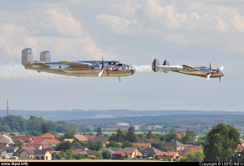 The Flying Bulls – North American B-25J N6123C