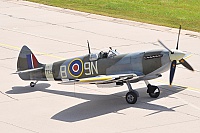 Private/Soukrom – Supermarine 361 Spitfire LF16E G-MXVI