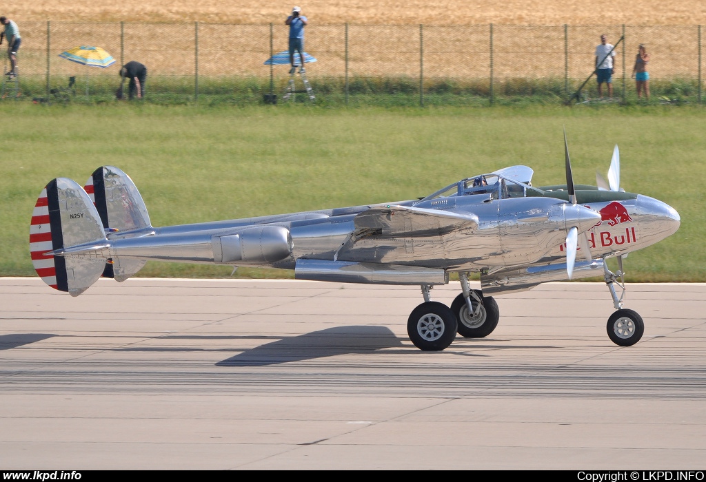 The Flying Bulls – Lockheed P-38L Lightning N25Y