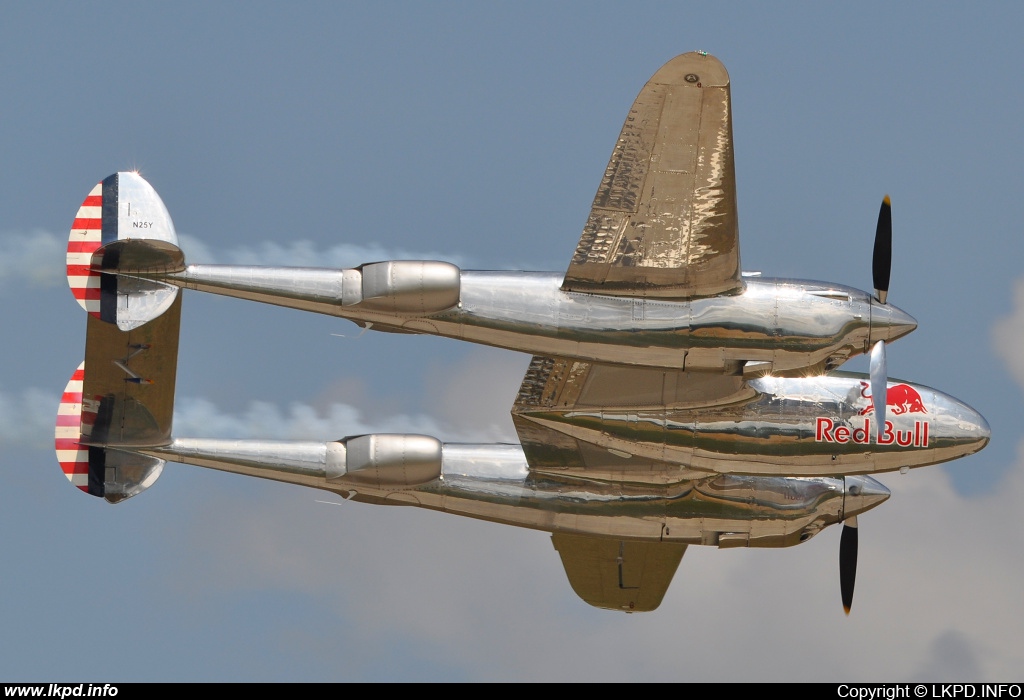 The Flying Bulls – Lockheed P-38L Lightning N25Y