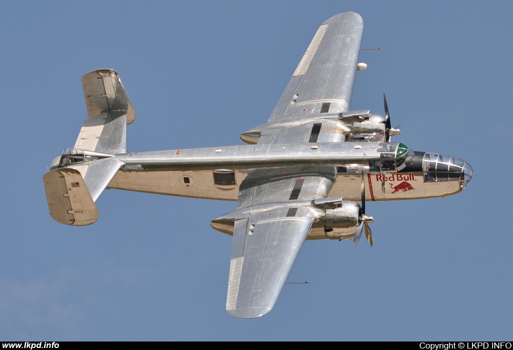 The Flying Bulls – North American B-25J N6123C