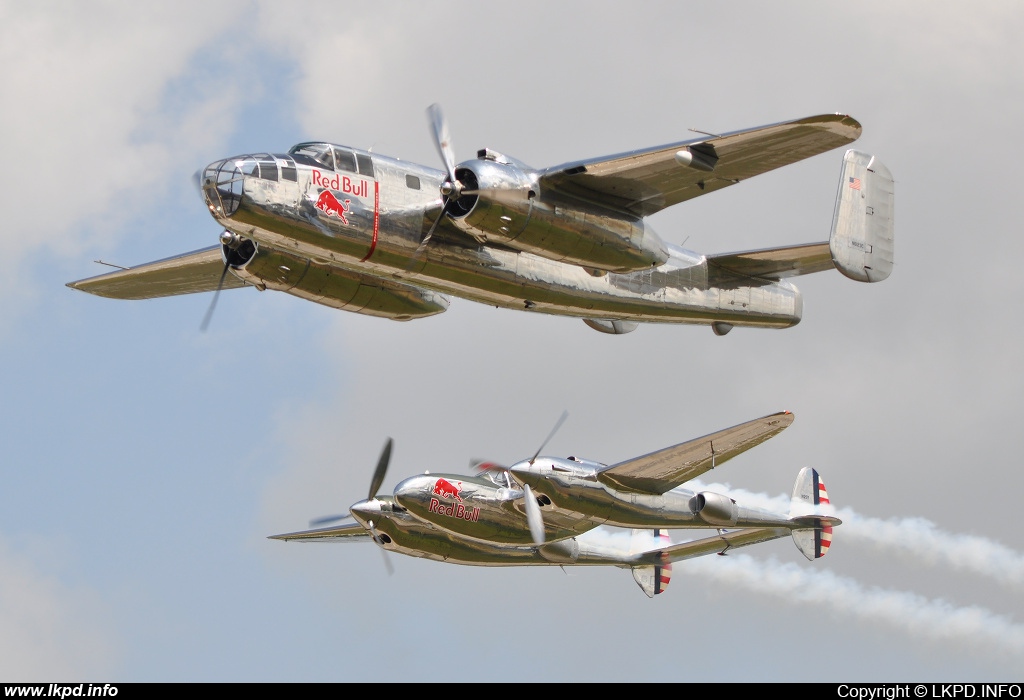 The Flying Bulls – North American B-25J N6123C