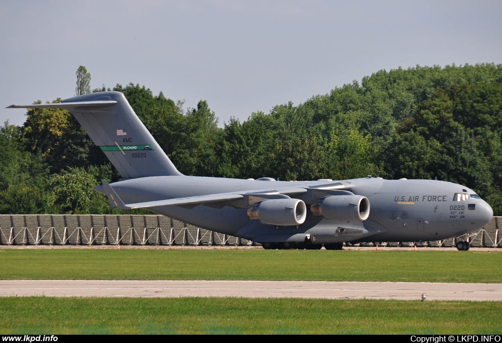 USAF – McDonnell Douglas C-17A Globemaster 10-0220