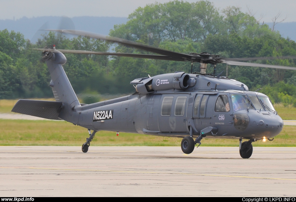 Private/Soukrom – Sikorsky UH-60A(C) Black Hawk (S-70A) N522AA