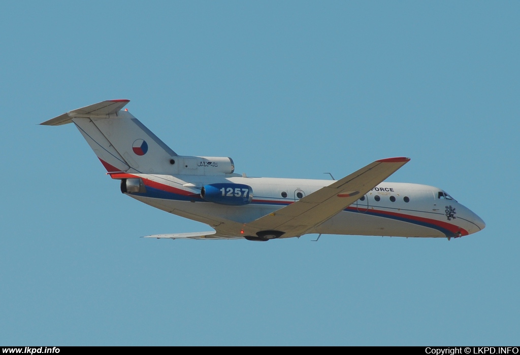 Czech Air Force – Yakovlev YAK-40 1257