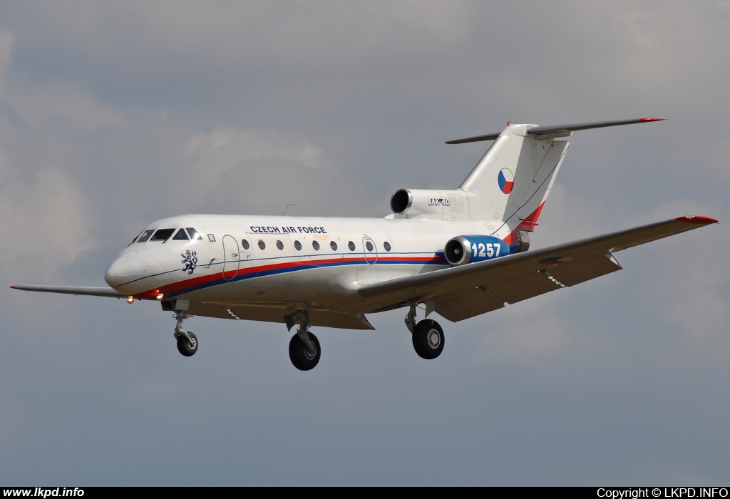 Czech Air Force – Yakovlev YAK-40 1257