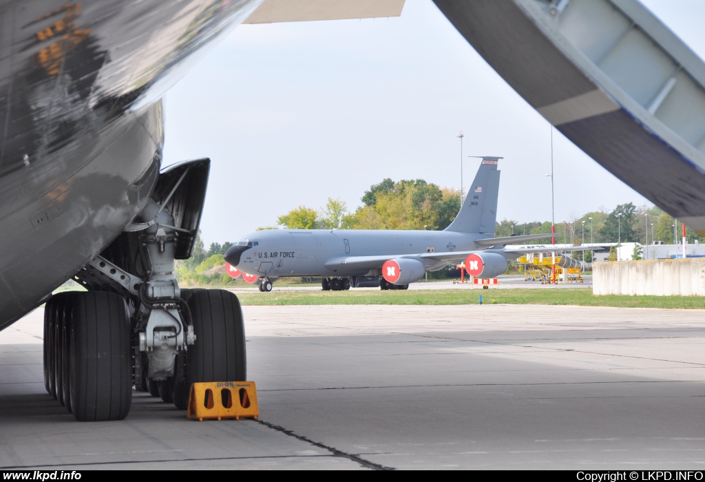 USAF – Boeing KC-135R Stratotanker 63-8018