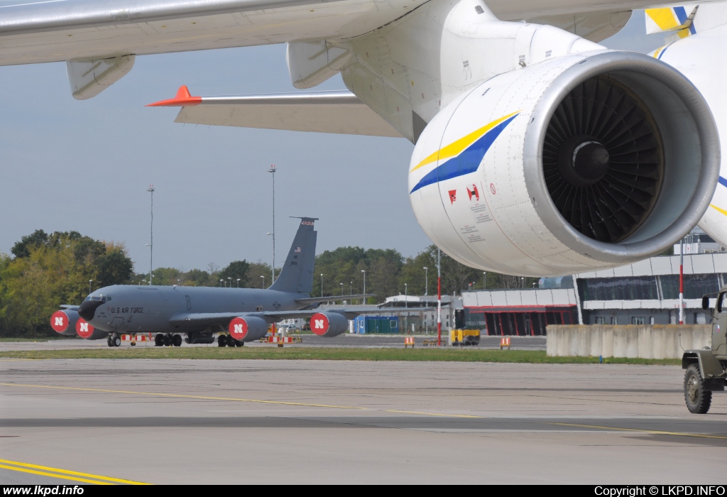 USAF – Boeing KC-135R Stratotanker 63-8018