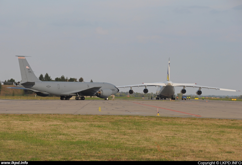 USAF – Boeing KC-135R Stratotanker 63-8018