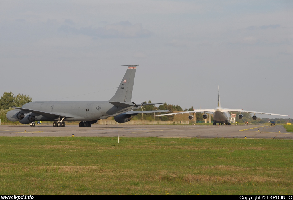 USAF – Boeing KC-135R Stratotanker 63-8018