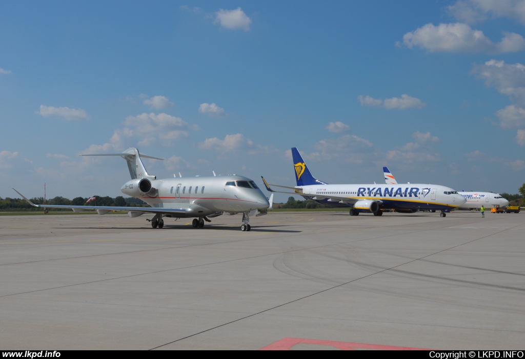 VistaJet – Bombardier BD-100-1A10 Challenger 350 9H-VCO