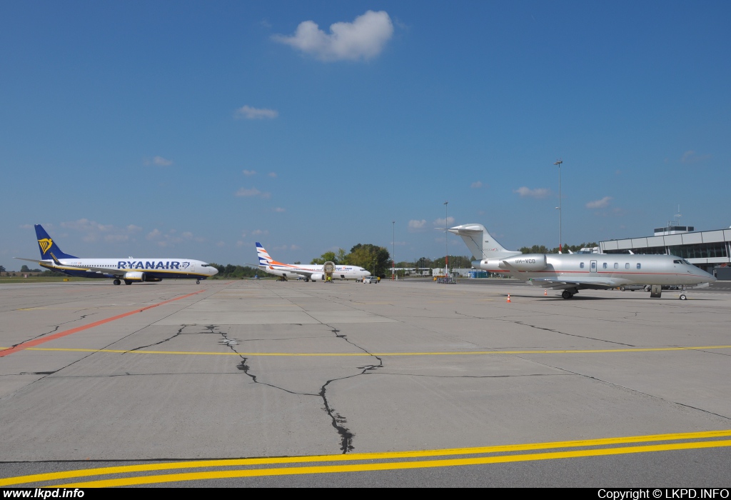 Ryanair – Boeing B737-8AS EI-DCP