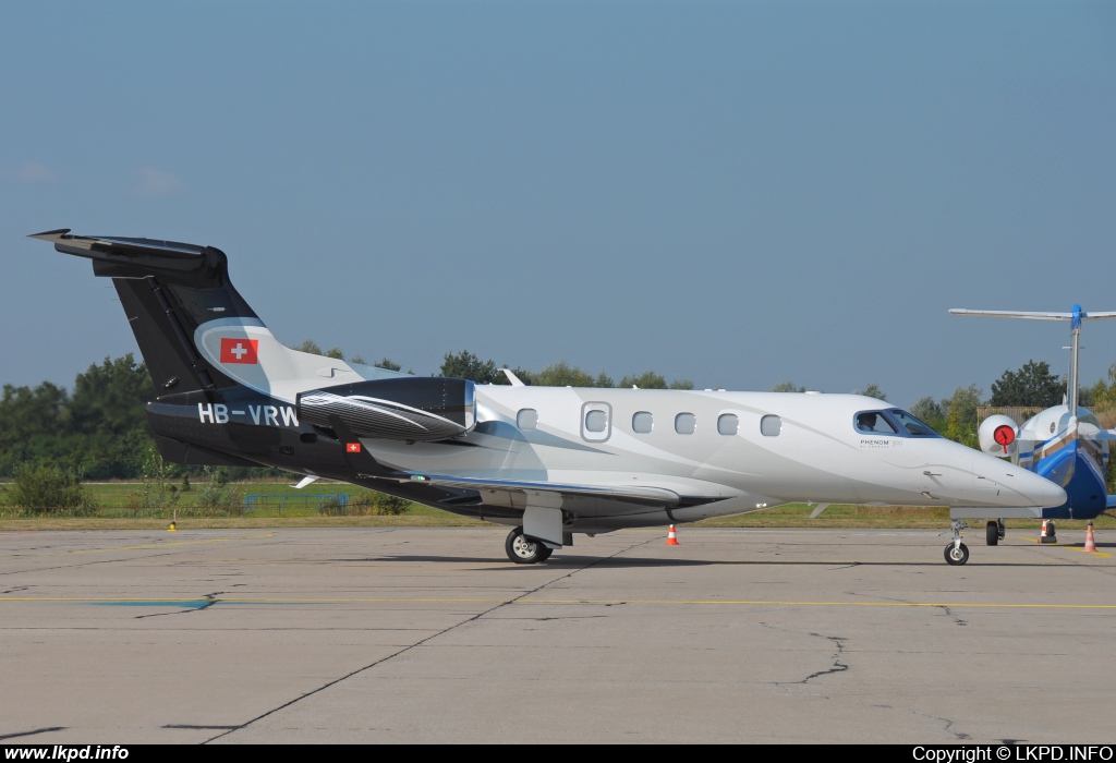 Private/Soukrom – Embraer EMB-505 Phenom 300 HB-VRW