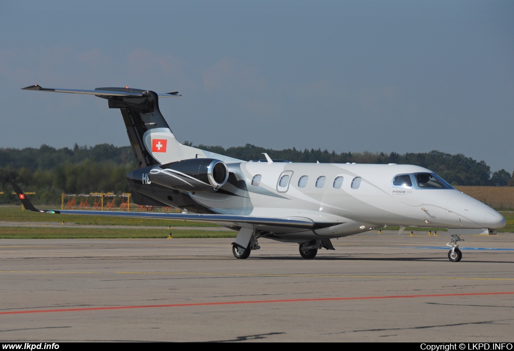 Private/Soukrom – Embraer EMB-505 Phenom 300 HB-VRW