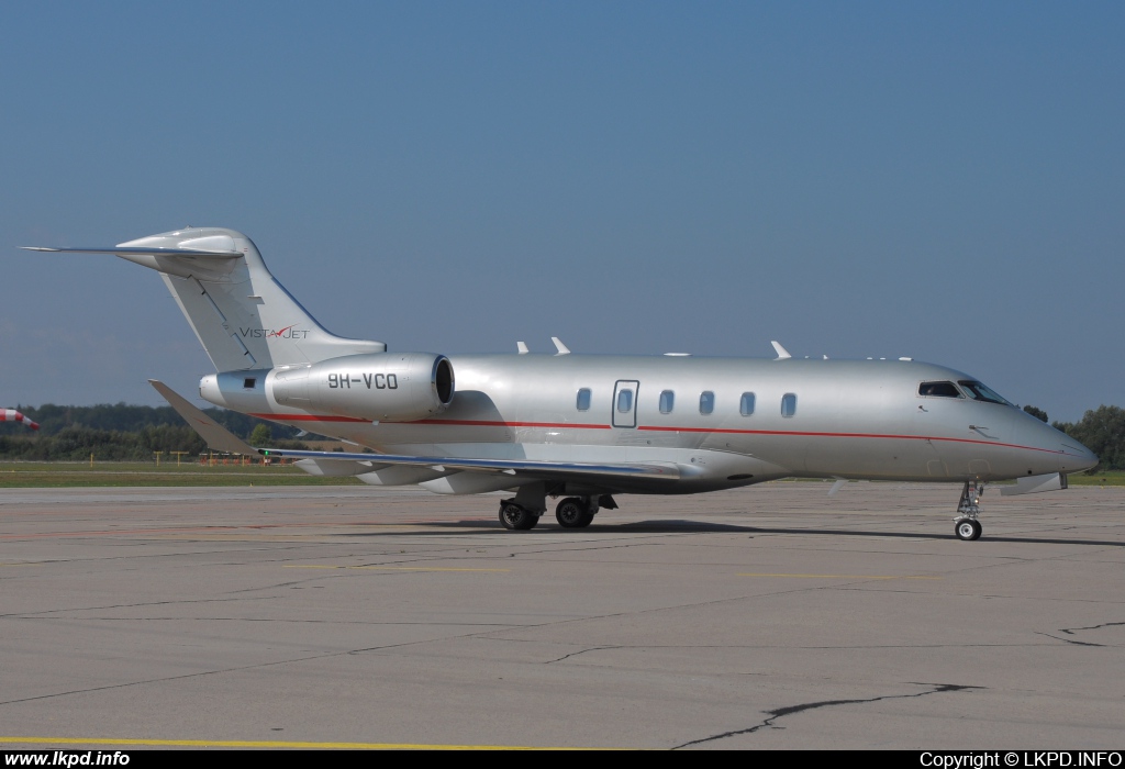 VistaJet – Bombardier BD-100-1A10 Challenger 350 9H-VCO