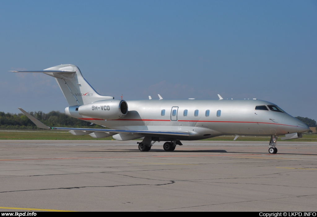 VistaJet – Bombardier BD-100-1A10 Challenger 350 9H-VCO