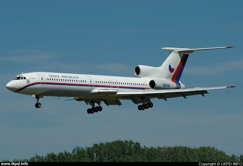 Czech Air Force – Tupolev TU-154M 1016