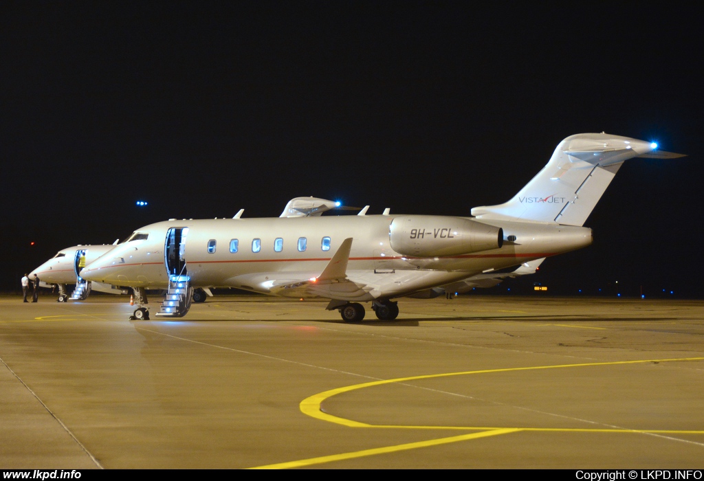 VistaJet – Bombardier BD-100-1A10 Challenger 350 9H-VCL