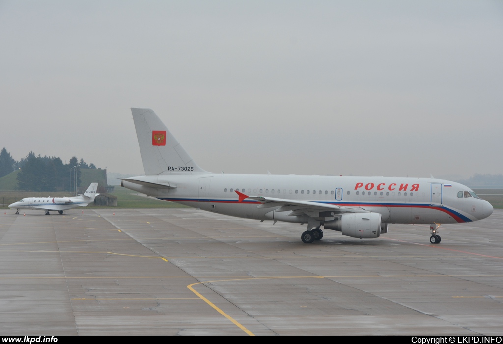 Rossia – Airbus A319-115 (CJ) RA-73025