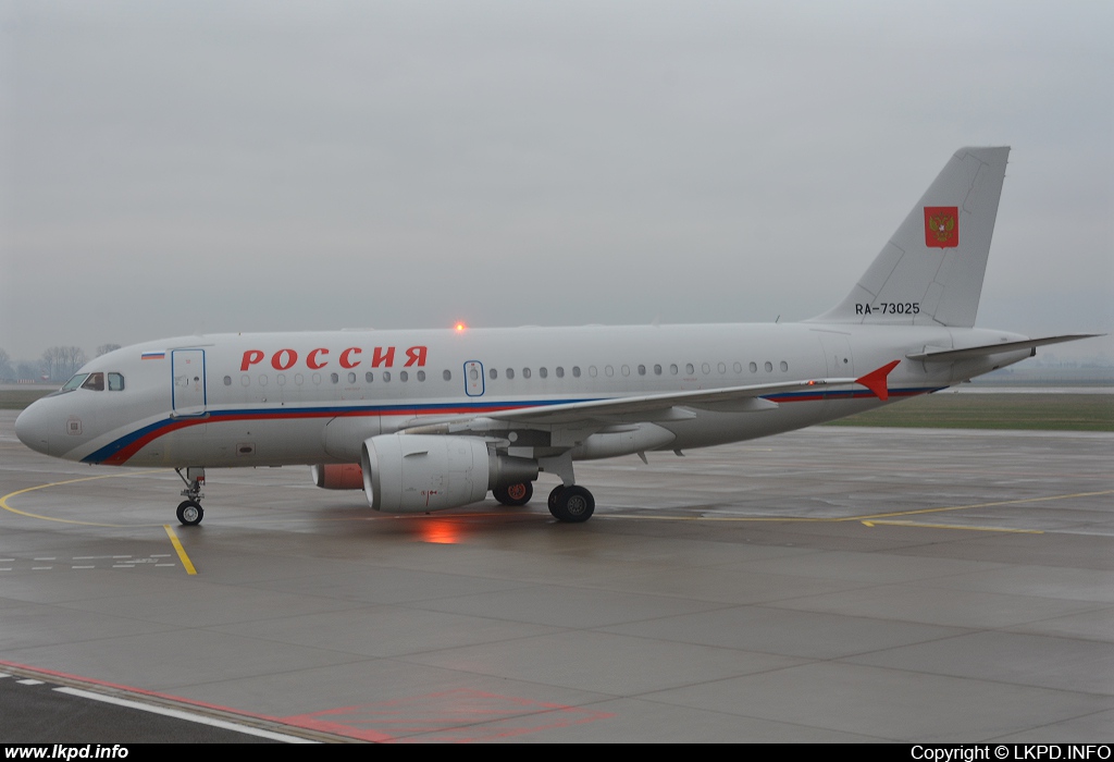 Rossia – Airbus A319-115 (CJ) RA-73025