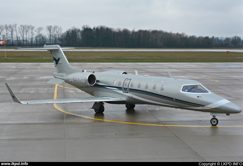 Hummingbird Aviation – Gates Learjet 45XR SE-RMO