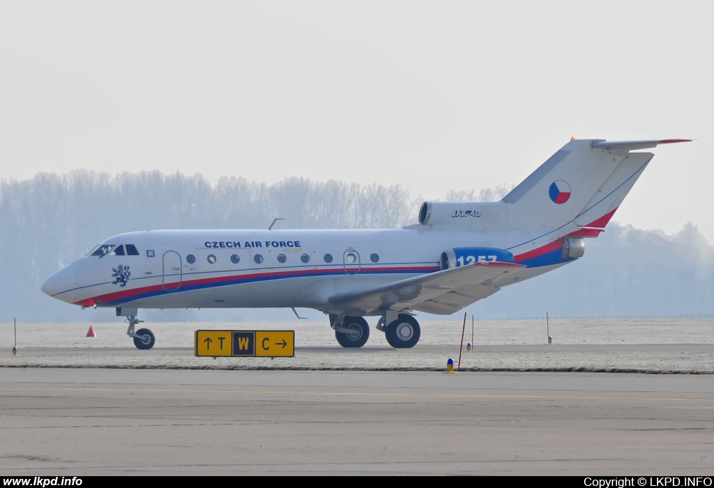 Czech Air Force – Yakovlev YAK-40 1257