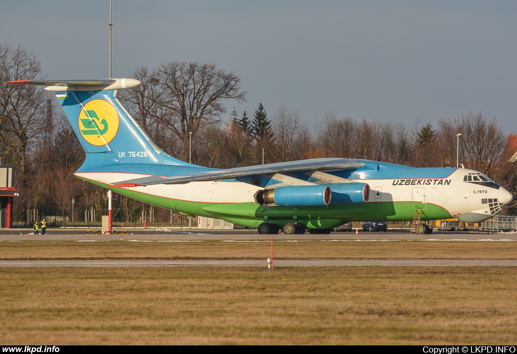 Uzbekistan Airways – Iljuin IL-76TD UK-76426