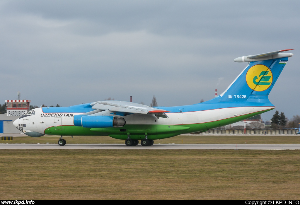 Uzbekistan Airways – Iljuin IL-76TD UK-76426