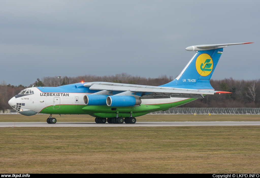 Uzbekistan Airways – Iljuin IL-76TD UK-76426