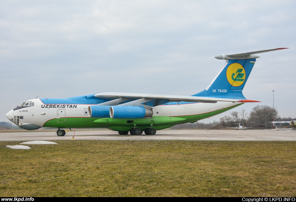 Uzbekistan Airways – Iljuin IL-76TD UK-76426